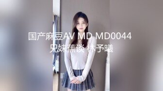 商业街公共女厕，固定视角偸拍，数位美少妇方便，脸逼同框