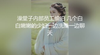  淫妻 啊啊 给我 不行了 衣服袜子都扯坏了 像小母狗一样的老婆嘴上说着不行了却还是紧紧抱住单男