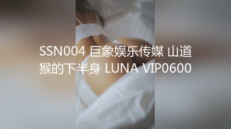  丰满熟女半老徐娘的黑丝大肥屁股，豪乳爱不释手，上来就深喉吃鸡卧室中超多姿势