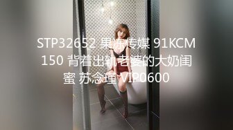 楚楚动人清纯美女大学生做裸模