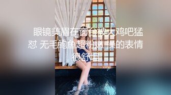 骚气少妇两男一女玩3P边口交边后入 开裆肉丝大力猛操掰开逼逼特写 很是诱惑喜欢不要错过