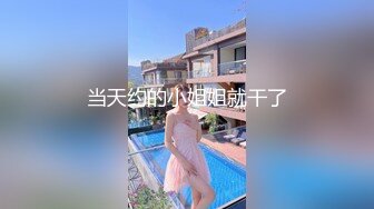 婚纱店试衣间的准新娘们穿上婚纱都好漂亮