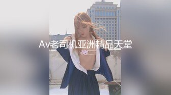 商城跟随抄底两个跟男友逛街的美女 都是骚内丁 齐逼短裙 都不用抄跟着欣赏就是了 屁屁一摆一摆真性感