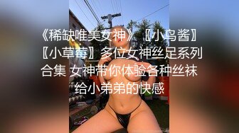 青岛理发店老板娘、巨鼎美乳，约老情人屋里头舌吻做爱，这逼真漂亮，乳房摇摇欲坠！